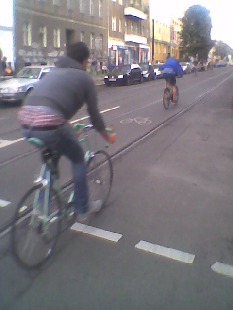 Circolazione biciclette sulla sede tramviaria a Berlino